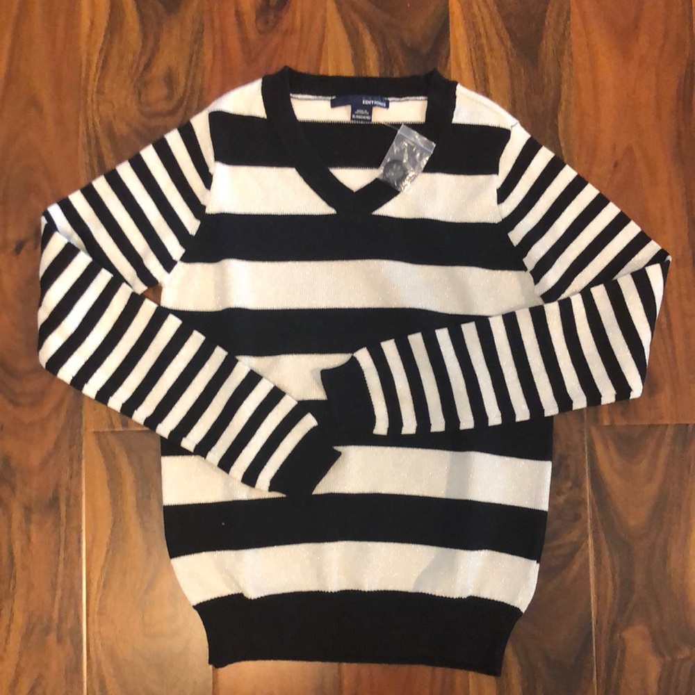 Black and White V-Neck Striped Sweater